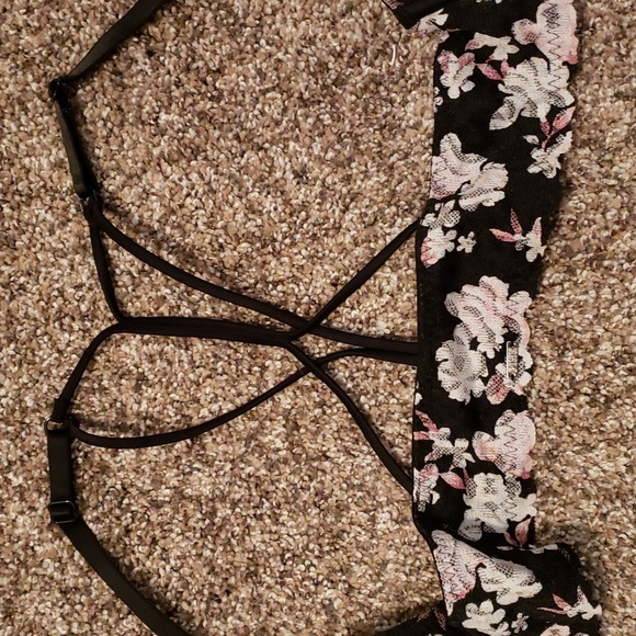 Victoria Secret Pink push up bra - Picture 2 of 4